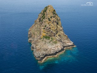 Island-Jabuka